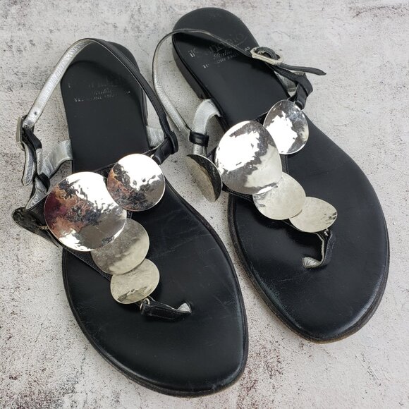 iL Sandalo Italia Black Leather Sandals Flats Hammered Metal size 37 Boho Resort - Picture 1 of 11